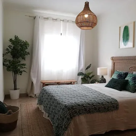 Cozy Carvoeiro W/ Sea View & Private Access To Beach *